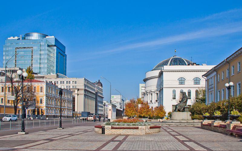 Столица украины - киев Гадяч
 стал центром хасидизма